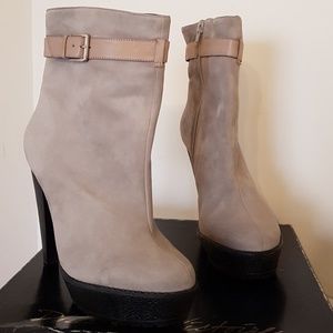 Brigitte Bailey Pour La Victoire Ankle Boots 8.5